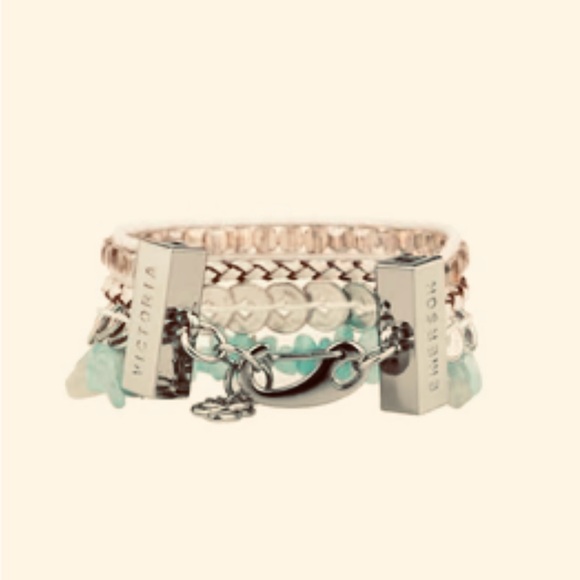 💕Aquamarine mini cuff, genuine white gold plating, leather, and crystals. - Picture 3 of 4